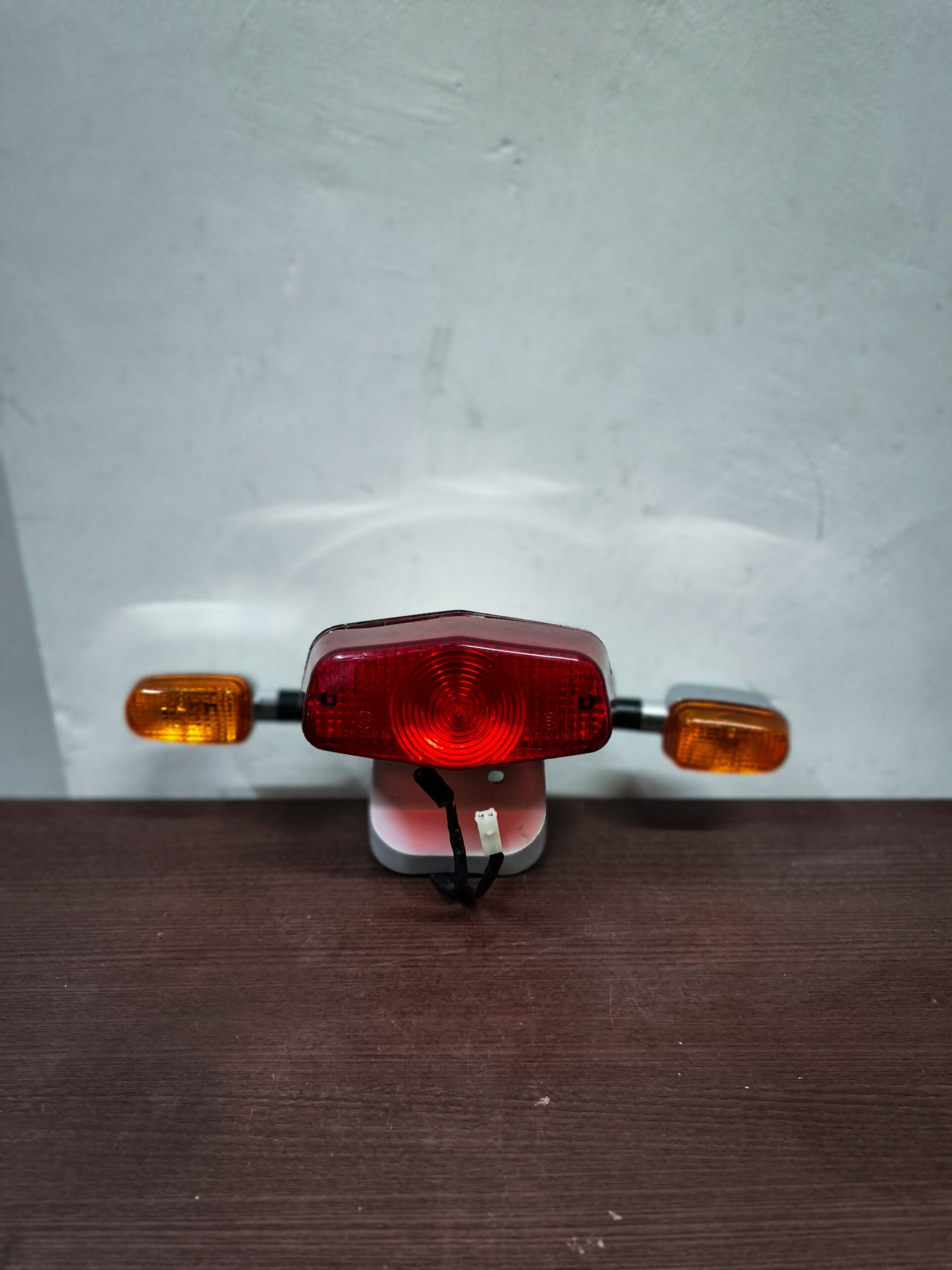 GT 650 TAIL LIGHT WITH INDICATORS