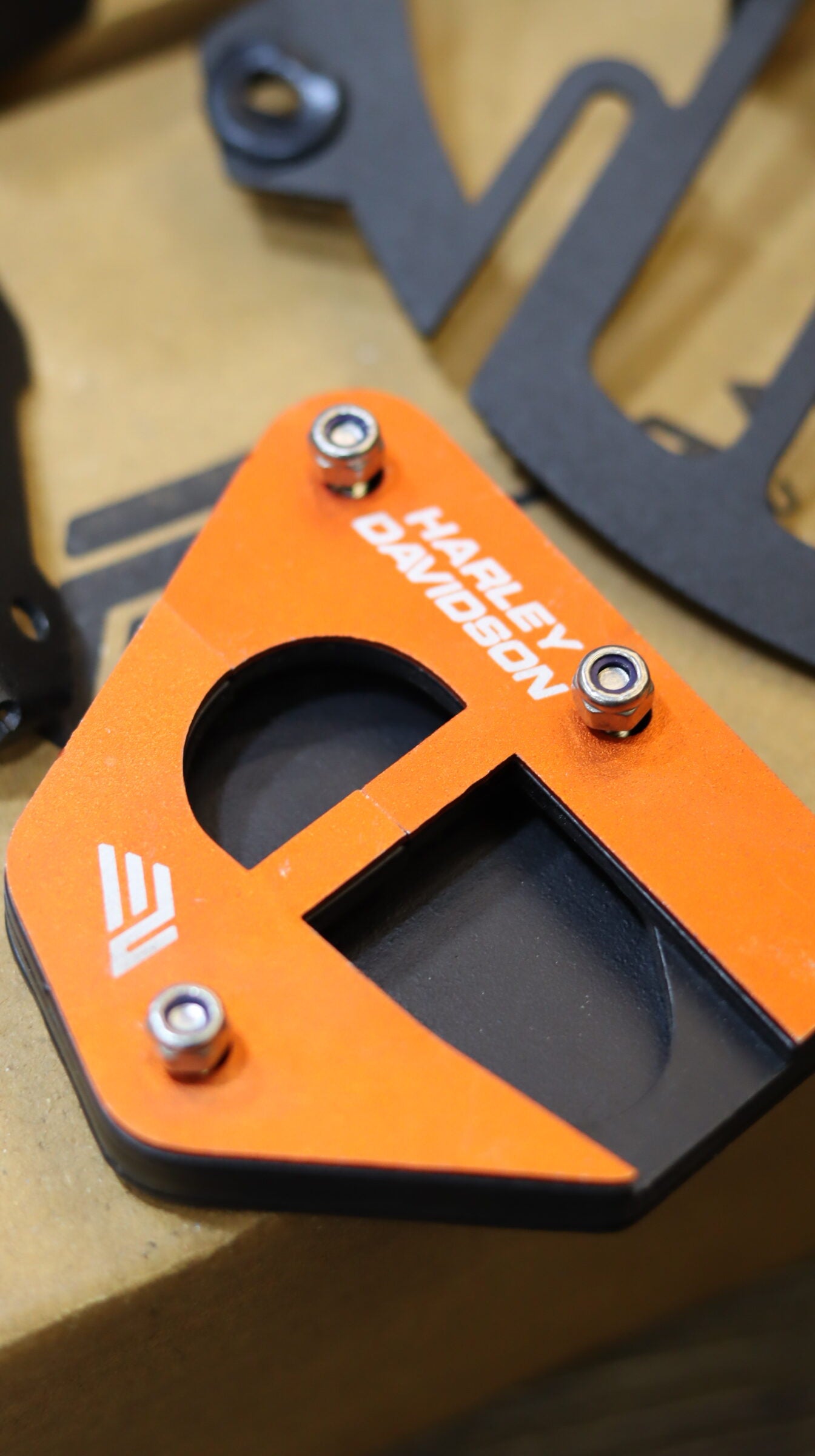 SIDESTAND EXTENDER (HARLEY X440)
