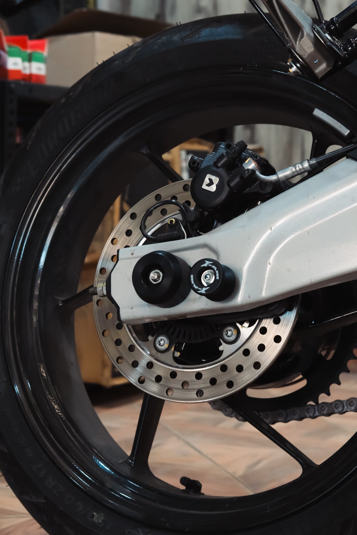 Aprilia RS 457 REAR AXLE SLIDER