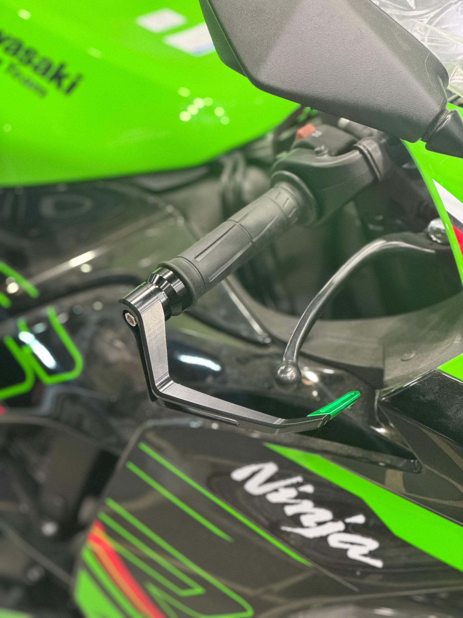 MK RACING  | MK RACING UNIVERSAL LEVER GUARD SET Green